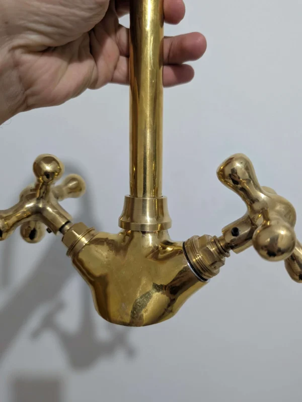 Gooseneck design brass kitchen faucet. - Image 5